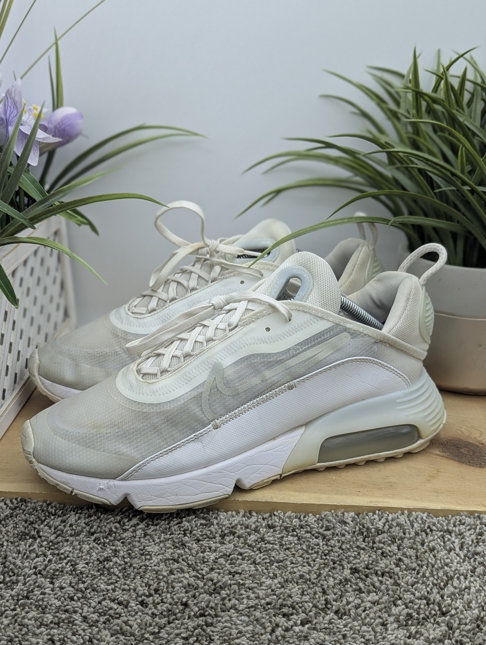 Nike Air Max 2090 Triple White Mens Size 11 Running Casual Comfort Shoes